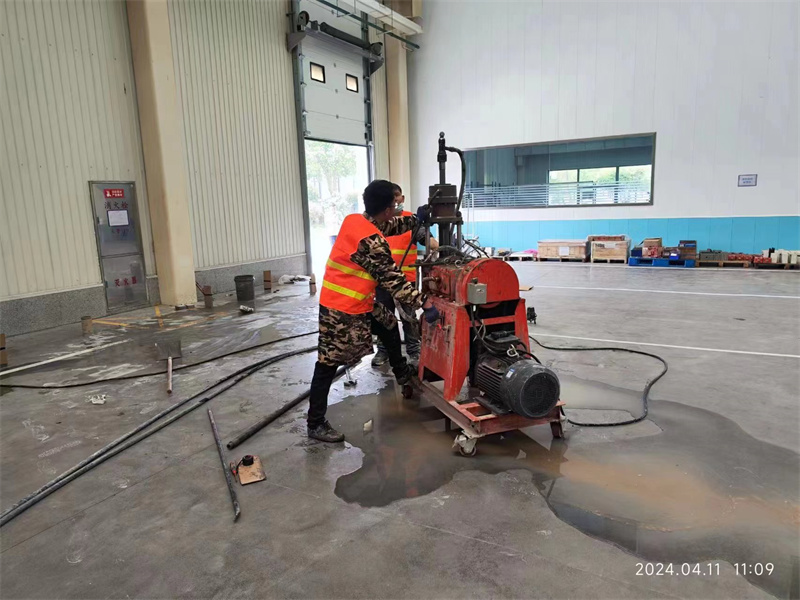 乌达厂房地面下沉塌陷注浆加固施工